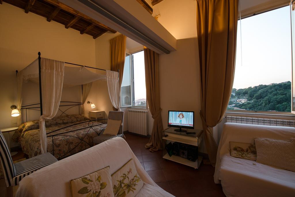 Casa Vacanze Palazzo Primoli アリッチャ エクステリア 写真